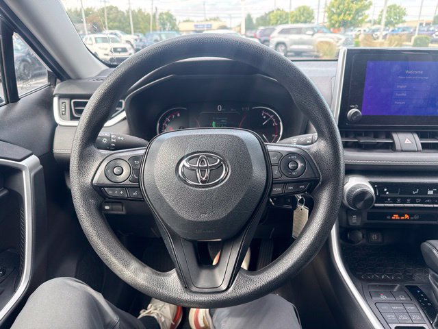 Certified 2023 Toyota RAV4 LE AWD/4WD image 16