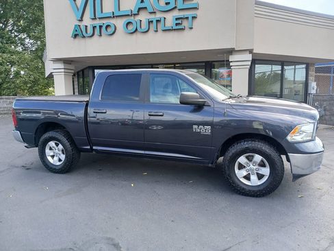 Used 2019 RAM 1500 Classic SLT AWD/4WD image 13
