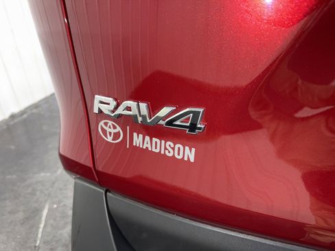 Used 2025 Toyota RAV4 LE image 32