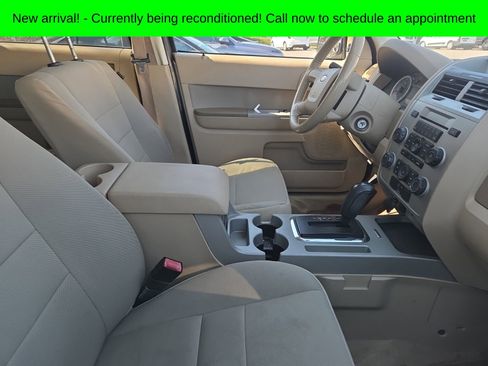 Used 2011 Ford Escape XLT w/ 201A Rapid Spec Order Code image 8