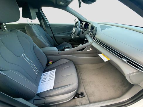 New 2026 Hyundai Elantra Sport FWD image 20