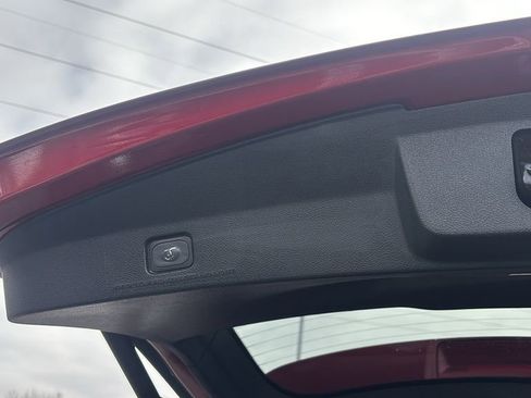 Used 2018 Ford Explorer XLT w/ Equipment Group 202A image 36