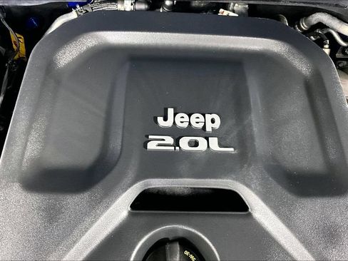 Used 2023 Jeep Wrangler Unlimited Sahara w/ Cold Weather Group AWD/4WD image 31