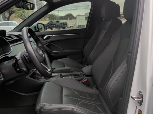 Certified 2024 Audi Q3 2.0T Premium Plus w/ Premium Plus Package image 17