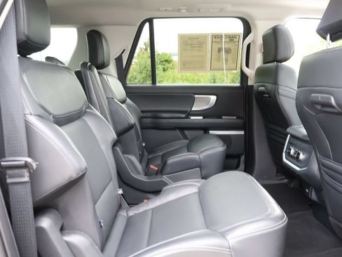 Certified 2025 Ford Expedition Max Platinum AWD/4WD image 13