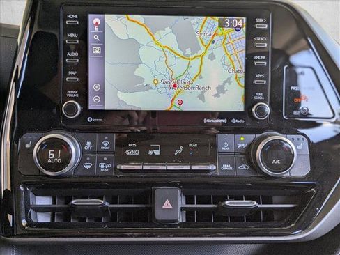 Used 2020 Toyota Highlander XLE FWD image 13