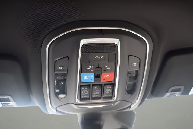 New 2026 Jeep Grand Cherokee Limited w/ Limited Altitude Package AWD/4WD image 24