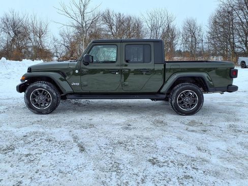 Used 2023 Jeep Gladiator Overland w/ Cold Weather Group image 33