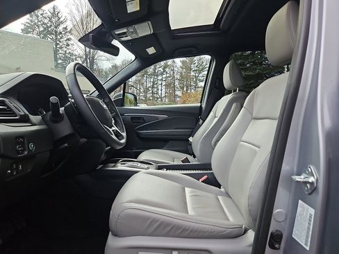 Certified 2023 Honda Passport EX-L image 14