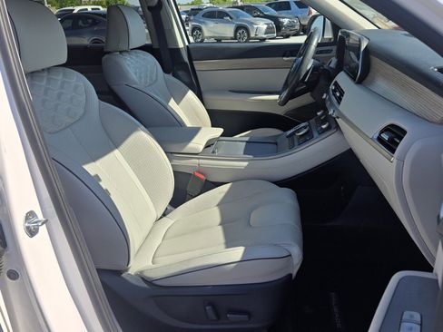 Used 2021 Hyundai Palisade Limited image 16