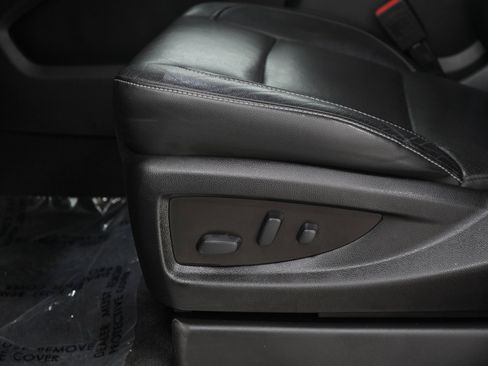 Used 2020 Chevrolet Tahoe Premier w/ RST 6.2L Performance Edition AWD/4WD image 24