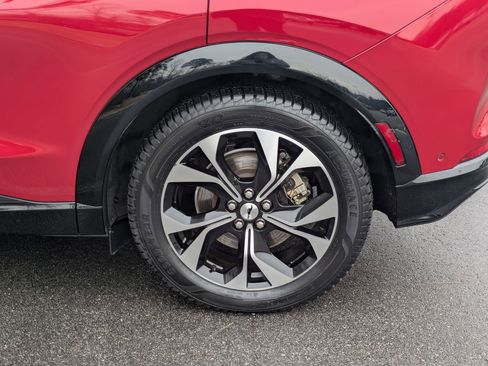 Used 2022 Ford Mustang Mach-E Premium image 8