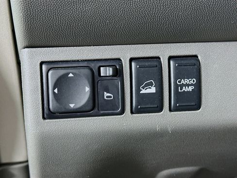 Used 2020 Nissan Frontier SV w/ Midnight Edition Floor Mats AWD/4WD image 17