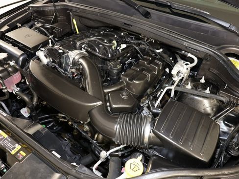 Used 2024 Dodge Durango GT image 34