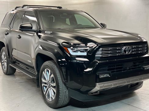 Used 2025 Toyota 4Runner Limited w/ Tow Technology Package AWD/4WD image 8
