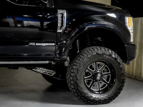 Used 2021 Ford F350 Platinum w/ Tremor Off-Road Package AWD/4WD image 7