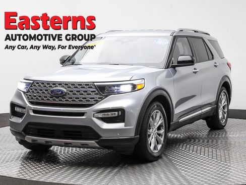 Used 2024 Ford Explorer Limited image 1