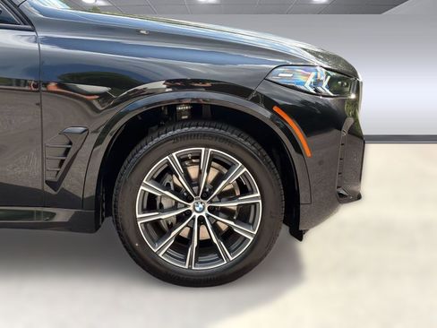 New 2026 BMW X5 xDrive40i w/ M Sport Package AWD/4WD image 12