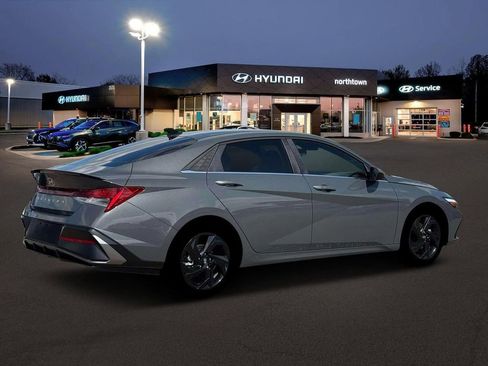 New 2026 Hyundai Elantra SEL Sport w/ Cargo Package image 8