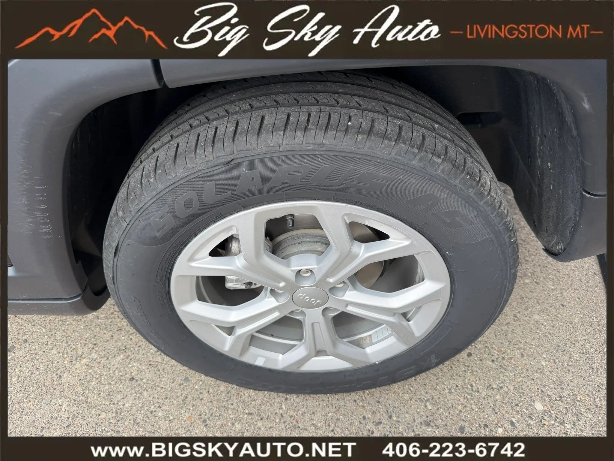 Used 2024 Jeep Compass Sport AWD/4WD image 9