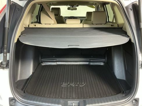 Used 2019 Honda CR-V Touring image 9