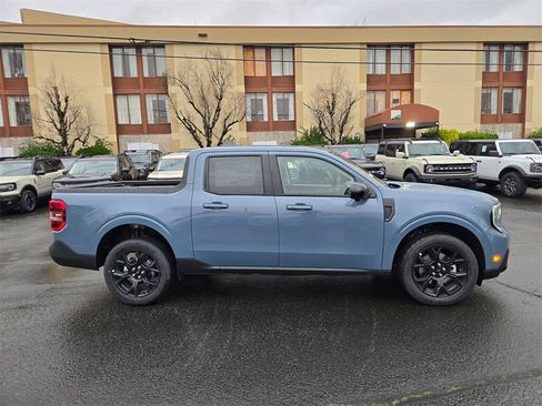 New 2026 Ford Maverick Lariat w/ Black Appearance Package image 4