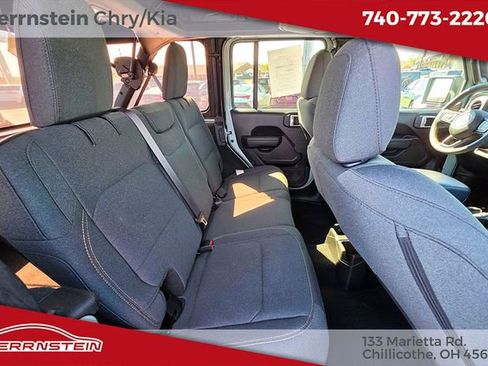 Used 2024 Jeep Wrangler Sport S image 26