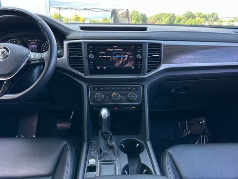 Used 2019 Volkswagen Atlas SE w/ Towing Package FWD image 16