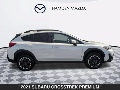 Used 2021 Subaru Crosstrek 2.0i Premium AWD/4WD image 2