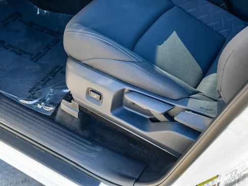 Certified 2025 Toyota Tacoma SR image 21