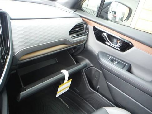 Used 2025 Subaru Forester Sport AWD/4WD image 31