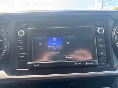 Used 2017 Toyota Tacoma SR5 w/ Tow Package AWD/4WD image 20