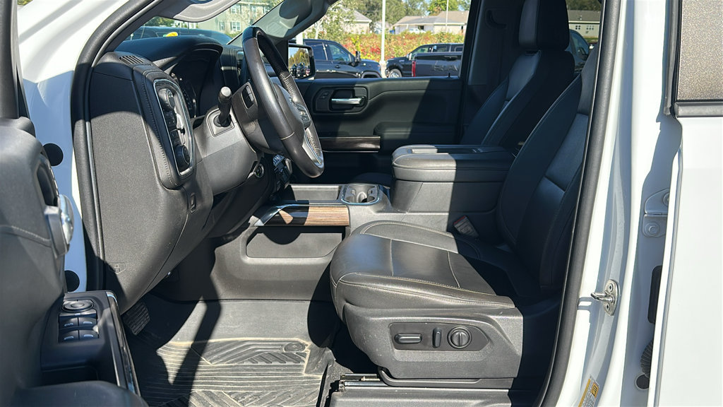 Used 2021 Chevrolet Silverado 1500 LT Trail Boss w/ Convenience Package II AWD/4WD image 17