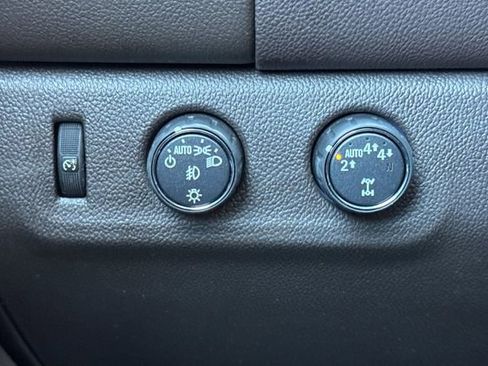 Used 2021 GMC Canyon Denali image 40