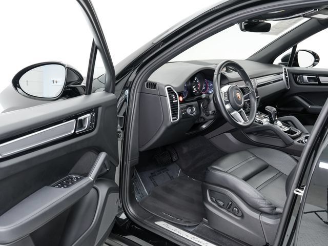 Certified 2023 Porsche Cayenne Platinum Edition AWD/4WD image 6