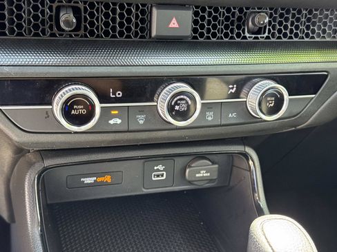 Certified 2024 Honda CR-V LX image 9