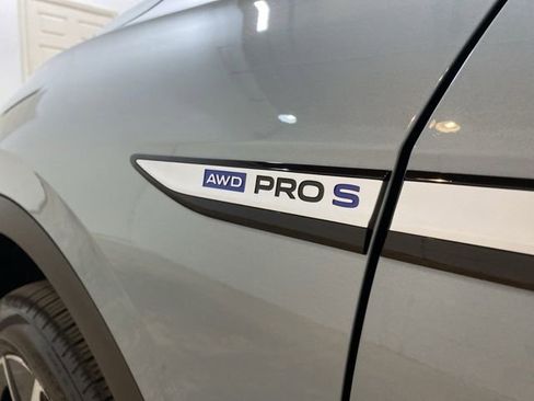 Used 2024 Volkswagen ID.4 Pro S AWD/4WD image 90