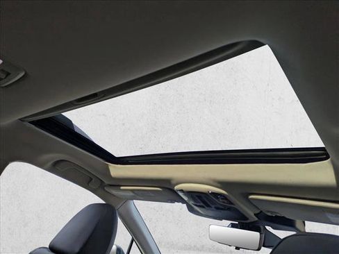 Used 2025 Subaru Outback Touring XT image 19