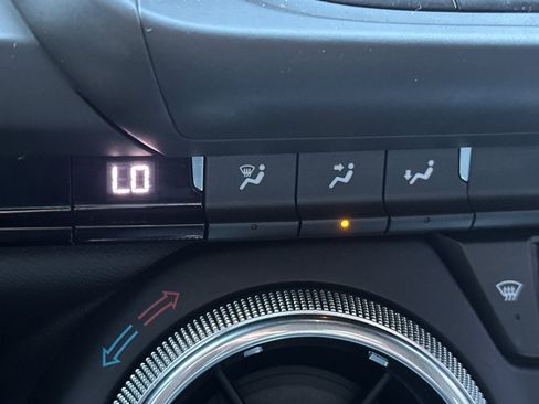 Used 2018 Chevrolet Camaro SS image 37