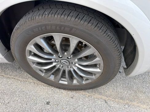 Used 2023 Nissan Armada Platinum w/ Captain's Chairs Package RWD image 4