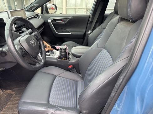 Used 2022 Toyota RAV4 XSE image 2