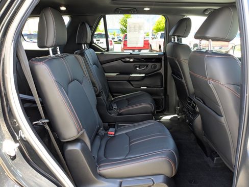 Certified 2025 Honda Pilot TrailSport image 32
