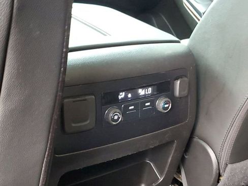 Used 2020 Chevrolet Suburban LT AWD/4WD image 26