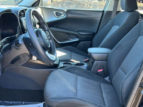 Used 2020 Kia Soul S image 10
