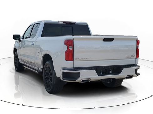 Used 2024 Chevrolet Silverado 1500 High Country w/ Technology Package AWD/4WD image 4