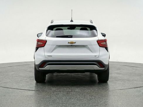 Used 2025 Chevrolet Trax LT image 7