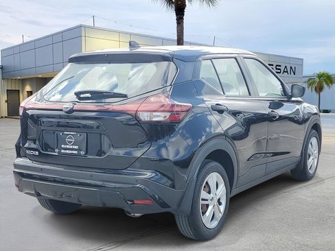Used 2024 Nissan Kicks S FWD image 6