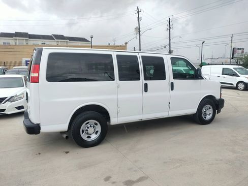 Used 2017 Chevrolet Express 2500 LS image 9
