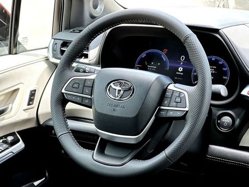 New 2026 Toyota Sienna Limited FWD image 24