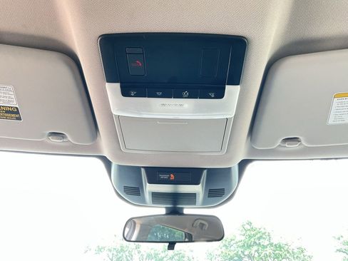 Used 2025 Nissan Rogue SV FWD image 10